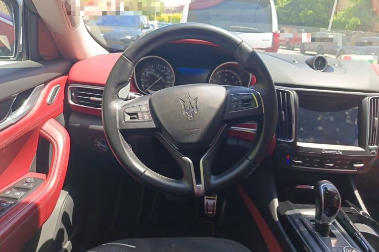 Used Maserati Levante 2016 3.0T Standard Edition Steering Wheel