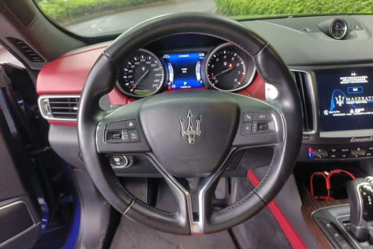 Used Maserati Levante 2016 3.0T Standard Edition Steering Wheel