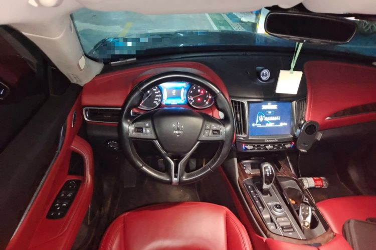 Used Maserati Levante 2016 3.0T Standard Edition Steering Wheel