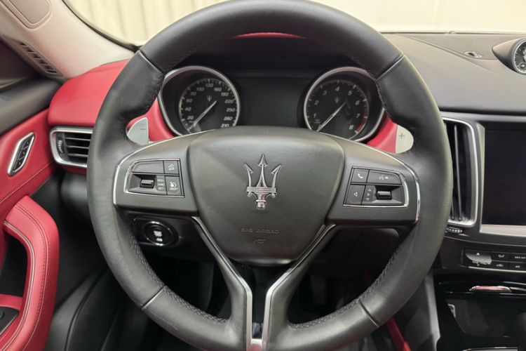 Used Maserati Levante 2016 3.0T Standard Edition Steering Wheel