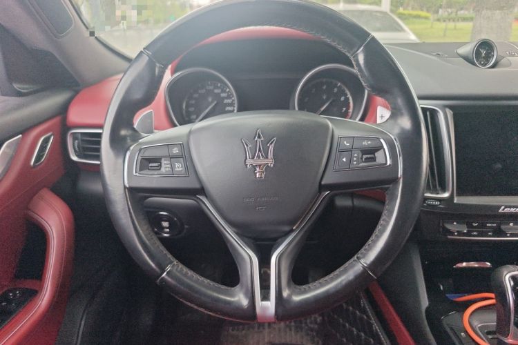 Used Maserati Levante 2016 3.0T Standard Edition Steering Wheel