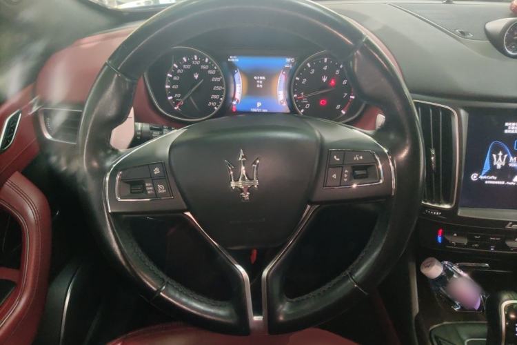 Used Maserati Levante 2016 3.0T Standard Edition Steering Wheel