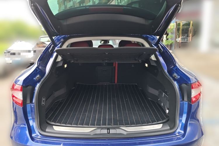 Used Maserati Levante 2016 3.0T Standard Edition Trunk