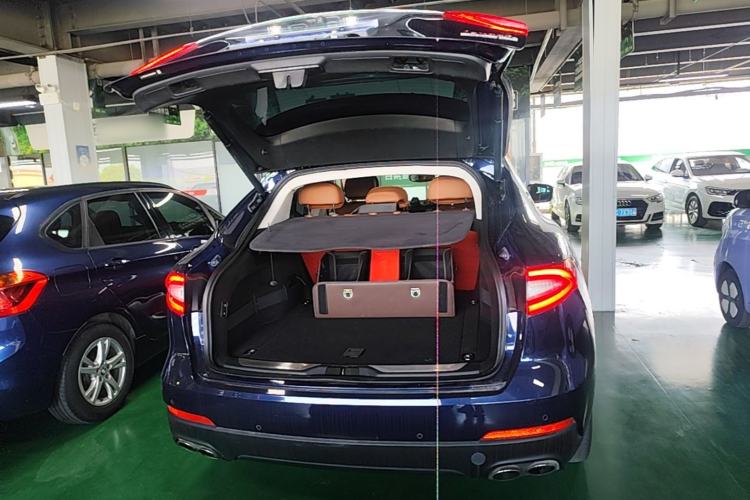 Used Maserati Levante 2016 3.0T Standard Edition Trunk