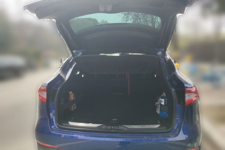Used Maserati Levante 2016 3.0T Standard Edition Trunk