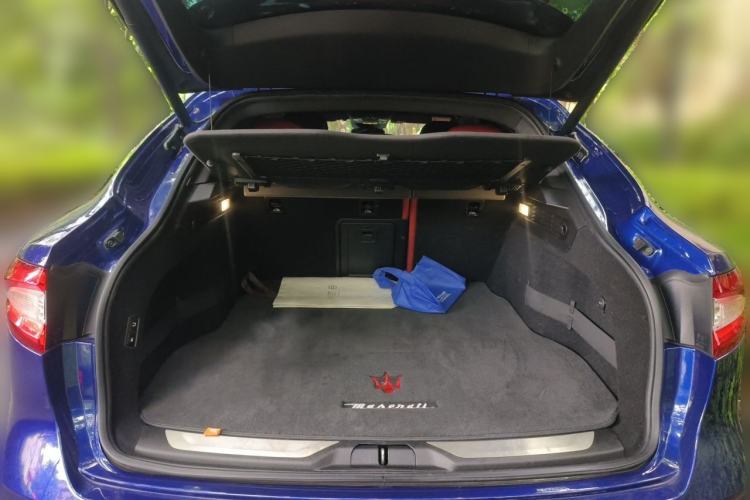Used Maserati Levante 2016 3.0T Standard Edition Trunk