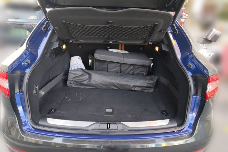 Used Maserati Levante 2016 3.0T Standard Edition Trunk