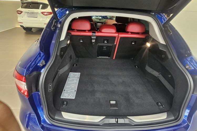 Used Maserati Levante 2016 3.0T Standard Edition Trunk