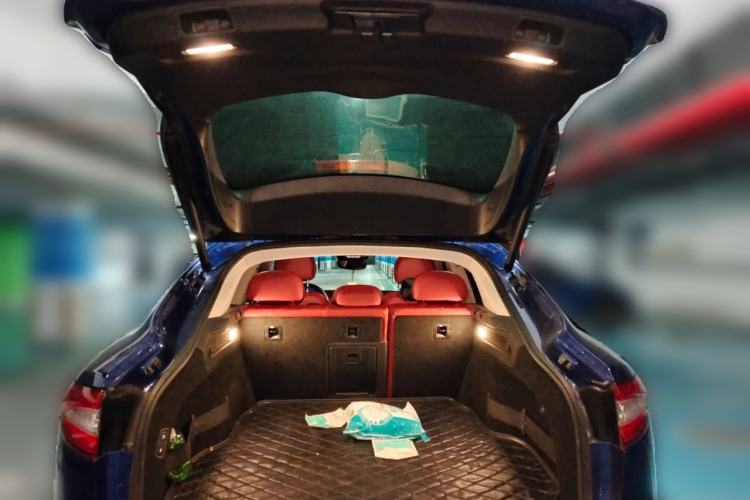 Used Maserati Levante 2016 3.0T Standard Edition Trunk
