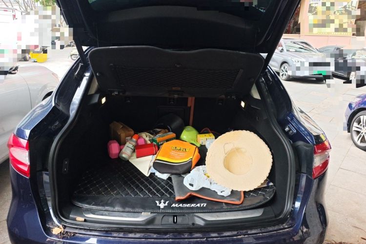 Used Maserati Levante 2016 3.0T Standard Edition Trunk