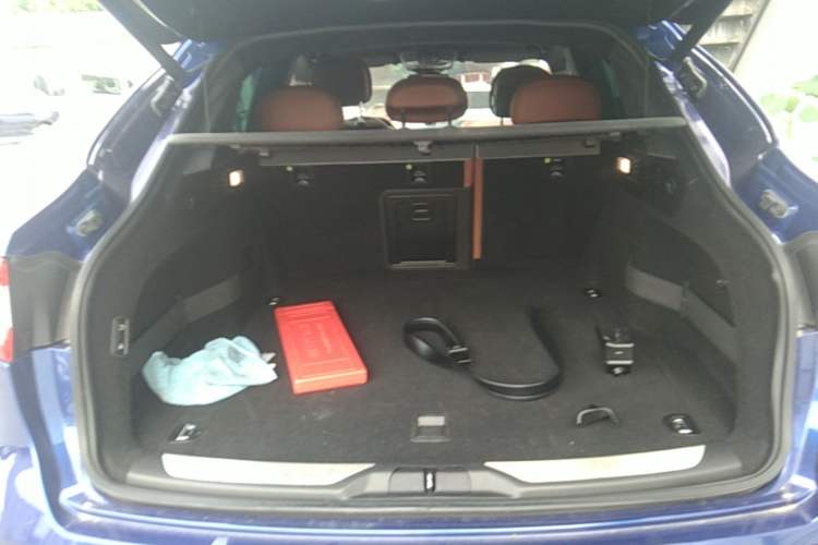 Used Maserati Levante 2016 3.0T Standard Edition Trunk