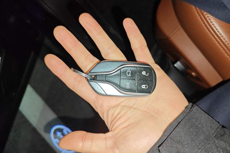 Used Maserati Levante 2016 3.0T Standard Edition Vehicle Key