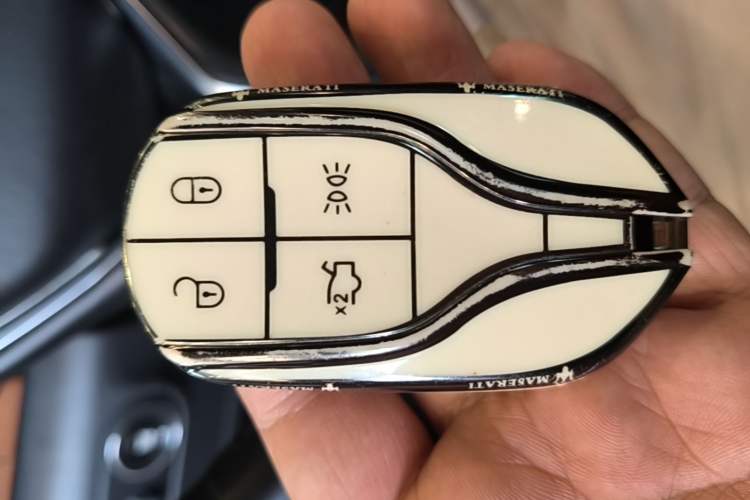 Used Maserati Levante 2016 3.0T Standard Edition Vehicle Key