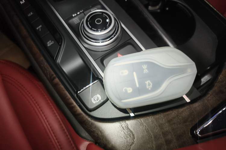Used Maserati Levante 2016 3.0T Standard Edition Vehicle Key