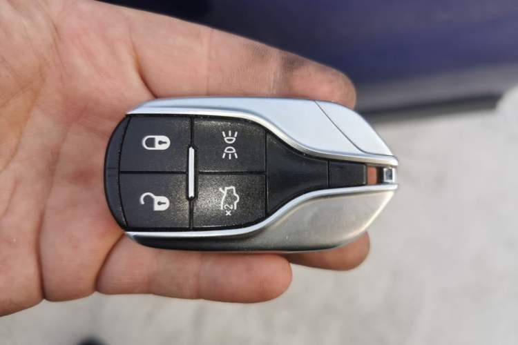 Used Maserati Levante 2016 3.0T Standard Edition Vehicle Key