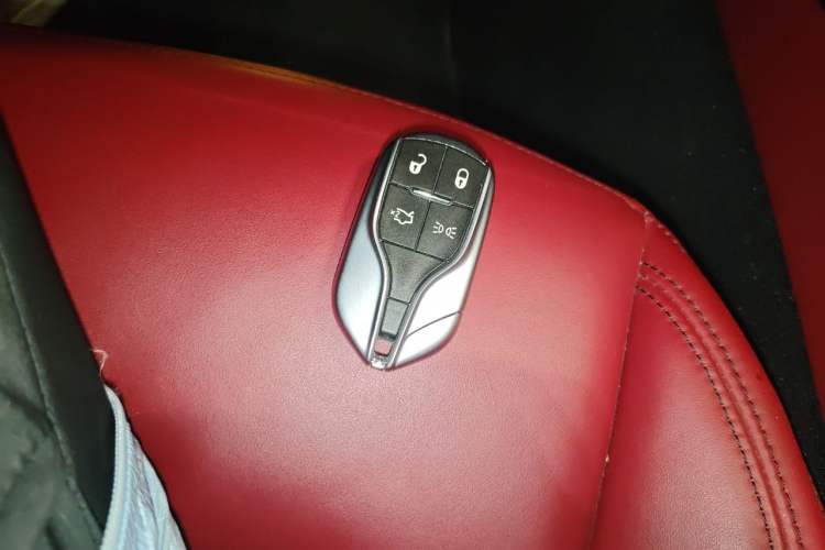 Used Maserati Levante 2016 3.0T Standard Edition Vehicle Key