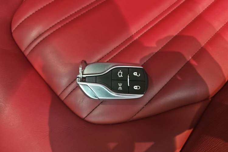 Used Maserati Levante 2016 3.0T Standard Edition Vehicle Key