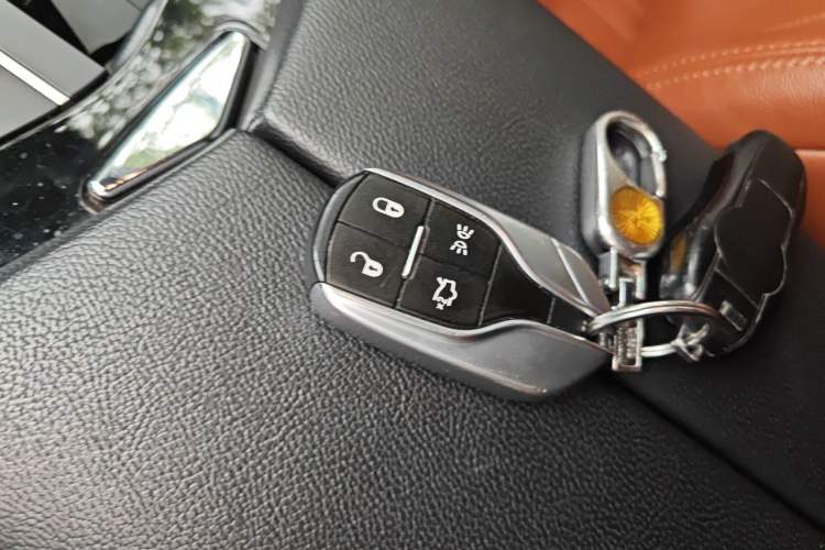 Used Maserati Levante 2016 3.0T Standard Edition Vehicle Key