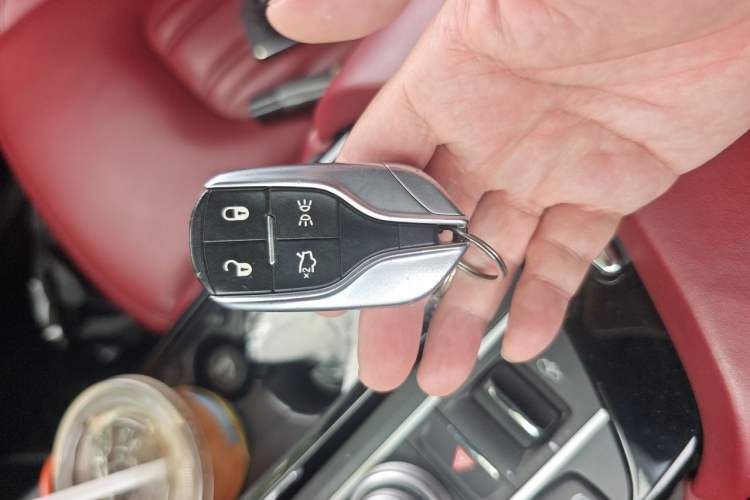 Used Maserati Levante 2016 3.0T Standard Edition Vehicle Key