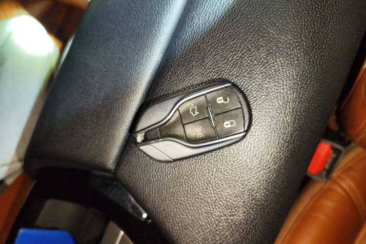 Used Maserati Levante 2016 3.0T Standard Edition Vehicle Key