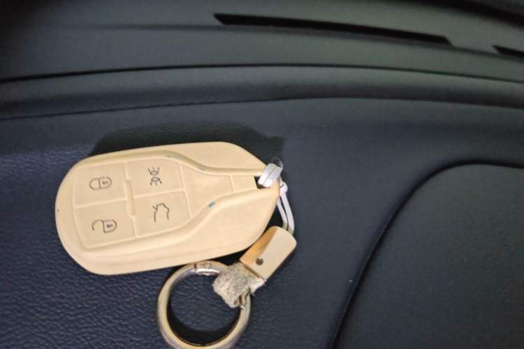 Used Maserati Levante 2016 3.0T Standard Edition Vehicle Key