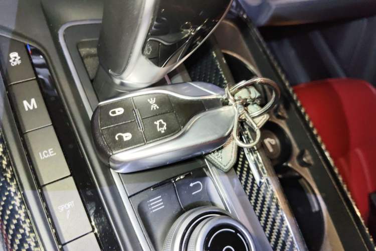 Used Maserati Levante 2016 3.0T Standard Edition Vehicle Key