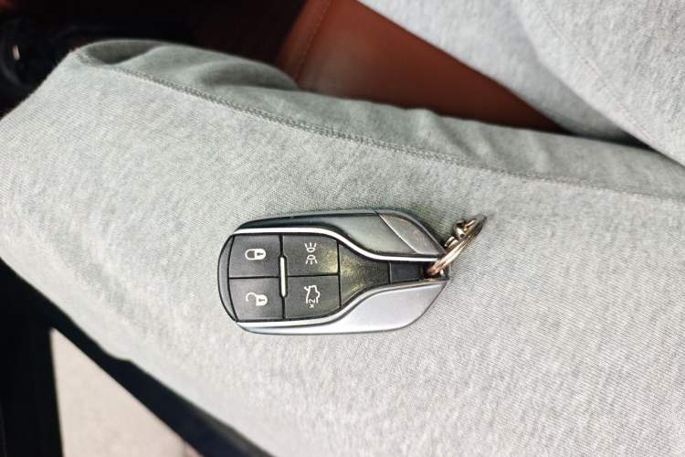Used Maserati Levante 2016 3.0T Standard Edition Vehicle Key