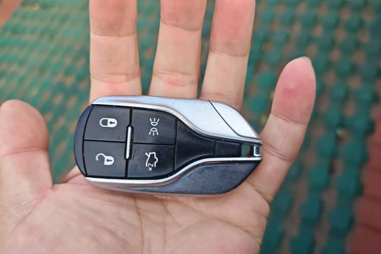 Used Maserati Levante 2016 3.0T Standard Edition Vehicle Key