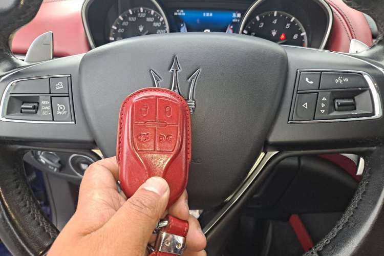 Used Maserati Levante 2016 3.0T Standard Edition Vehicle Key