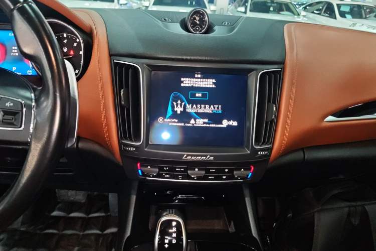 Used Maserati Levante 2016 3.0T Standard Edition Audio And AC Panel
