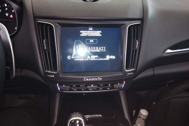 Used Maserati Levante 2016 3.0T Standard Edition Audio And AC Panel