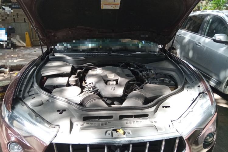 Used Maserati Levante 2016 3.0T Standard Edition Engine Bay