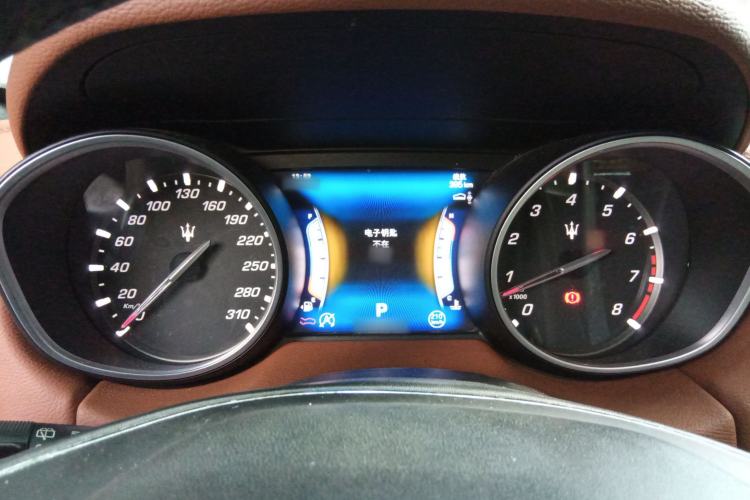 Used Maserati Levante 2016 3.0T Standard Edition Instrument Cluster