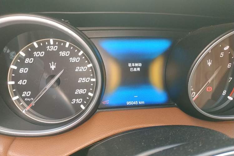 Used Maserati Levante 2016 3.0T Standard Edition Instrument Cluster