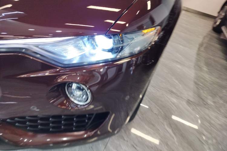 Used Maserati Levante 2016 3.0T Standard Edition Left Front Headlight