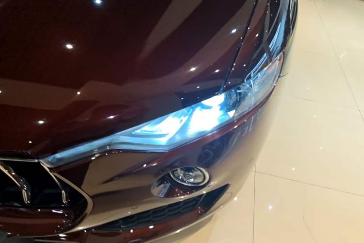 Used Maserati Levante 2016 3.0T Standard Edition Left Front Headlight