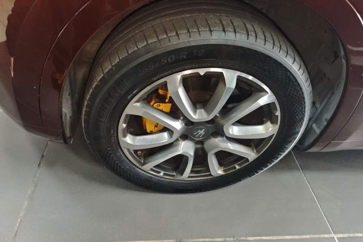 Used Maserati Levante 2016 3.0T Standard Edition Left Front Wheel Hub