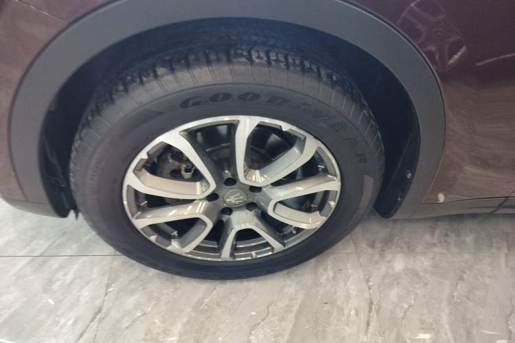 Used Maserati Levante 2016 3.0T Standard Edition Left Front Wheel Hub