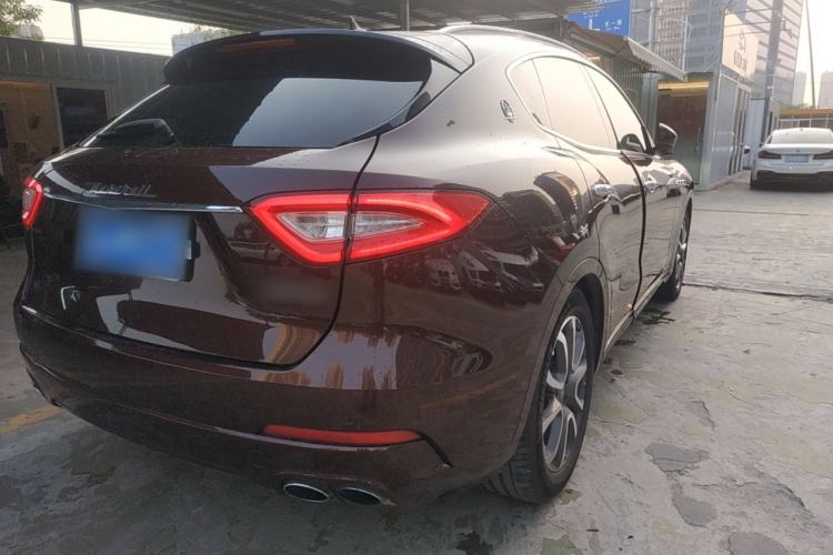 Used Maserati Levante 2016 3.0T Standard Edition Rear Right 45 Deg
