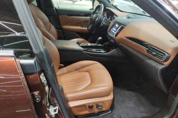 Used Maserati Levante 2016 3.0T Standard Edition Right Front Seat