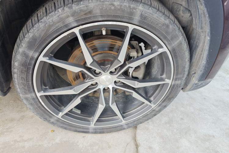 Used Maserati Levante 2016 3.0T Standard Edition Right Front Wheel Hub
