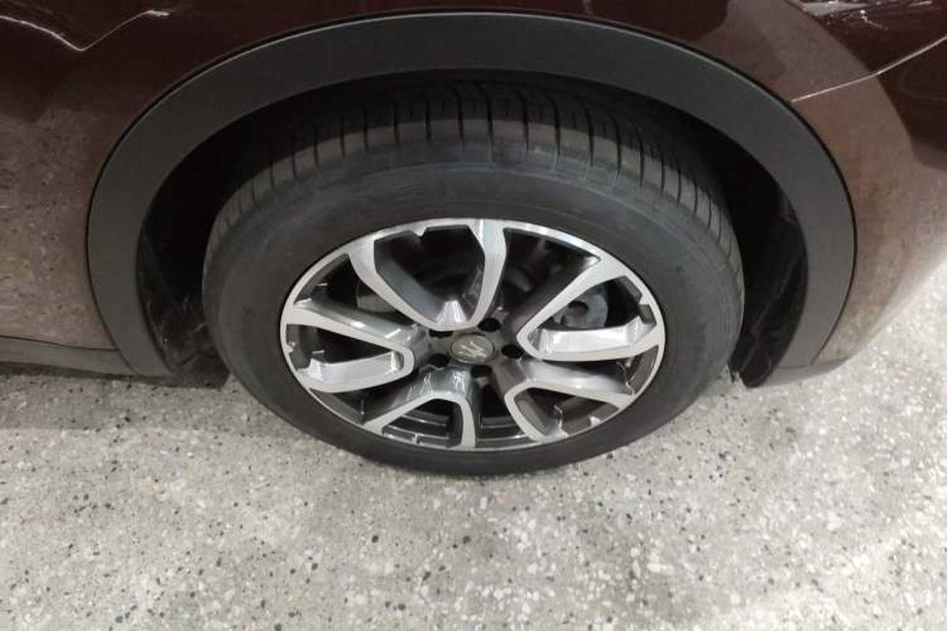 Used Maserati Levante 2016 3.0T Standard Edition Right Front Wheel Hub