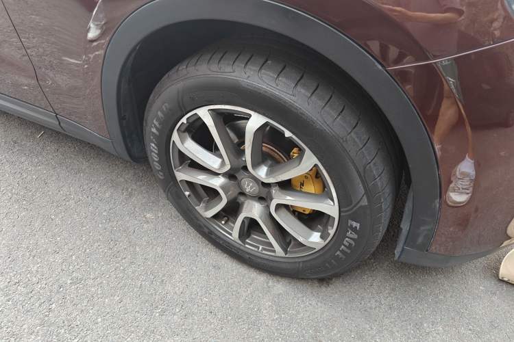 Used Maserati Levante 2016 3.0T Standard Edition Right Front Wheel Hub