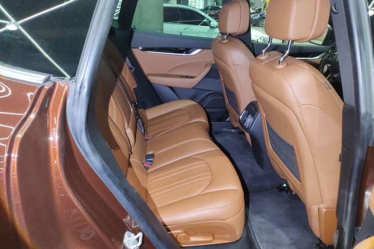 Used Maserati Levante 2016 3.0T Standard Edition Right Rear Seat