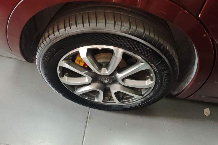 Used Maserati Levante 2016 3.0T Standard Edition Right Rear Wheel Hub