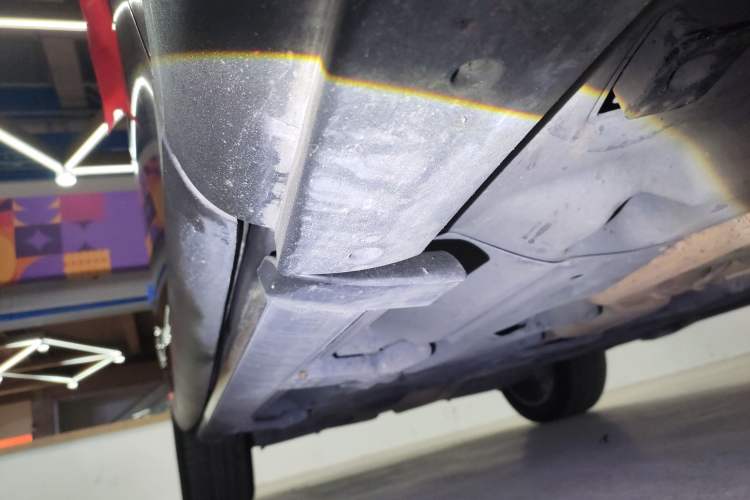 Used Maserati Levante 2016 3.0T Standard Edition Right Side Sill