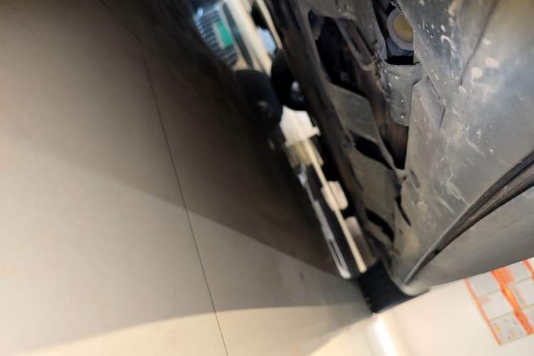 Used Maserati Levante 2016 3.0T Standard Edition Right Side Sill