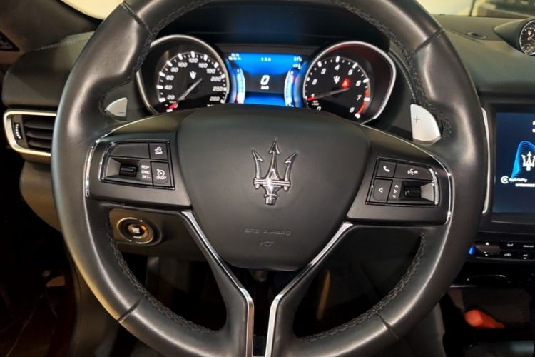 Used Maserati Levante 2016 3.0T Standard Edition Steering Wheel