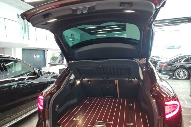 Used Maserati Levante 2016 3.0T Standard Edition Trunk