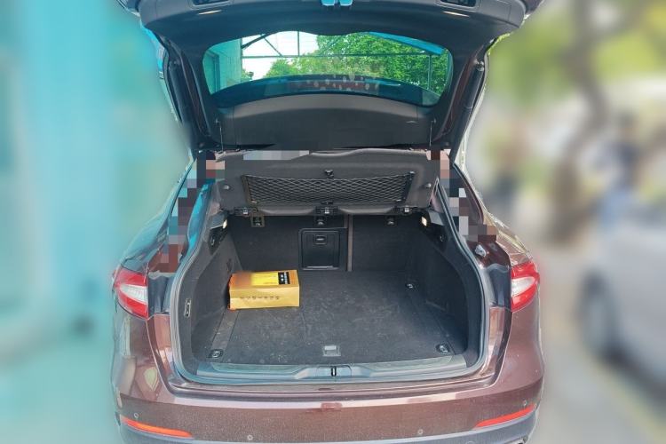 Used Maserati Levante 2016 3.0T Standard Edition Trunk